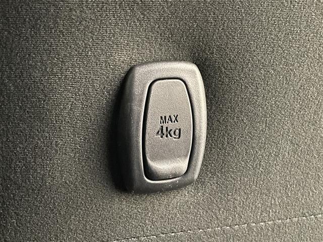 アクア Ｓ　スマートキープッシュスタート　キーレスエントリ　カーナビ　オートエアコン　デュアルエアバック　ＥＳＣ　パワーウィンドウ　ＥＴＣ　ＤＶＤ再生可能　ＳＲＳ　パワーステアリング　ＡＢＳ　メモリーナビ（27枚目）