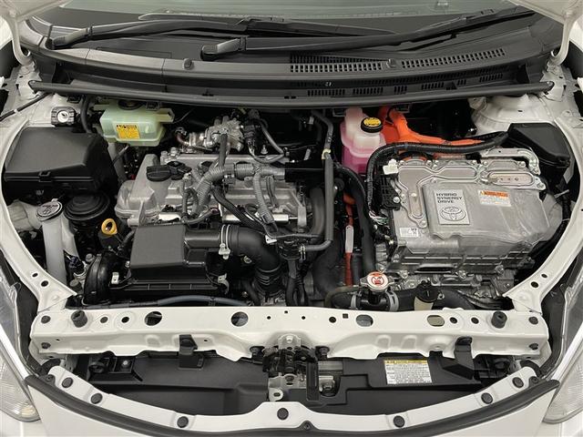 アクア Ｓ　スマートキープッシュスタート　キーレスエントリ　カーナビ　オートエアコン　デュアルエアバック　ＥＳＣ　パワーウィンドウ　ＥＴＣ　ＤＶＤ再生可能　ＳＲＳ　パワーステアリング　ＡＢＳ　メモリーナビ（32枚目）