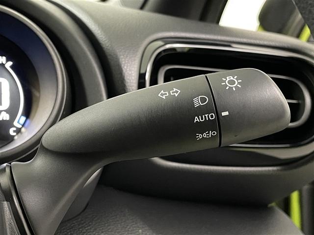 ヤリス Ｇ　カーナビ　点検記録簿　Ｂカメラ　エアコン　スマートキー＆プッシュスタート　メモリーナビゲーション　イモビ　横滑り防止システム　クルーズＣ　ＡＢＳ　パワーウィンドウ　パワーステアリング　Ｗエアバック（19枚目）