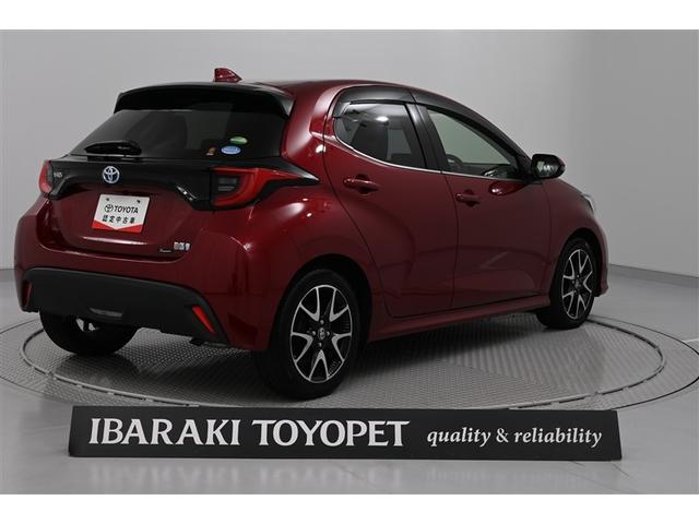 ヤリス ハイブリッドＺ　ＰＣＳ　ＤＶＤ　地デジ　ＡＷ　Ｂカメラ　ドラレコ付　ＬＥＤランプ　スマキー　ＥＴＣ付き　メディアプレイヤー接続　ナビＴＶ　ＶＳＣ　パワステ　クルコン　カーテンエアバック　キーフリー　ＡＢＳ　イモビ（6枚目）