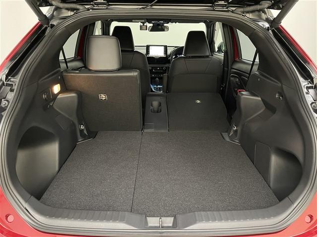 ヤリスクロス ハイブリッドＺ　ドライブレコーダ　インテリジェントキー　アルミホイル　ＬＥＤライト　リアカメラ　クルーズコントロール　整備記録簿　横滑り防止システム　ナビＴＶ　メモリーナビゲーション　電動シ－ト　パワステ　キーフリー（19枚目）