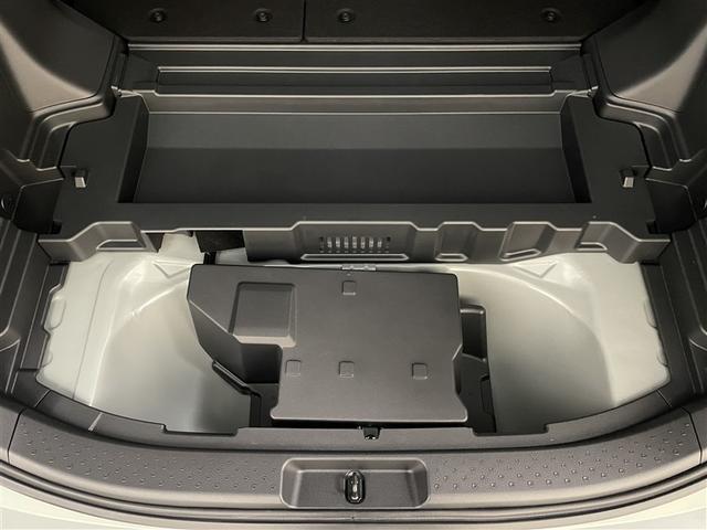 シエンタ ハイブリッドＺ　ＴＳＳ　エアバック　キーレスエントリー　イモビライザー　整備記録簿　バックモニター　ＬＥＤヘッドライト　ＥＴＣ車載器　横滑り防止　スマートキー　オートエアコン　サイドエアバッグ　ＷＳＲＳ　ＡＢＳ（18枚目）