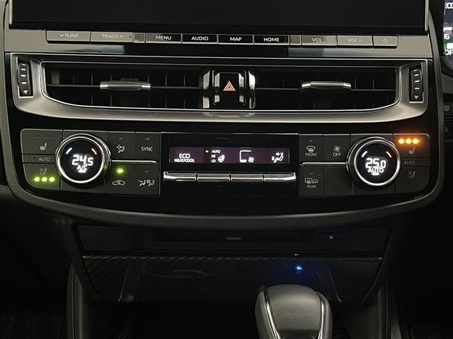 ���E�Ɨ����x�R���g���[���t���I�[�g�G�A�R�������B�@�^�]�ȁ^����Ȃ��ꂼ�ꉷ�x�ݒ肪�\�B