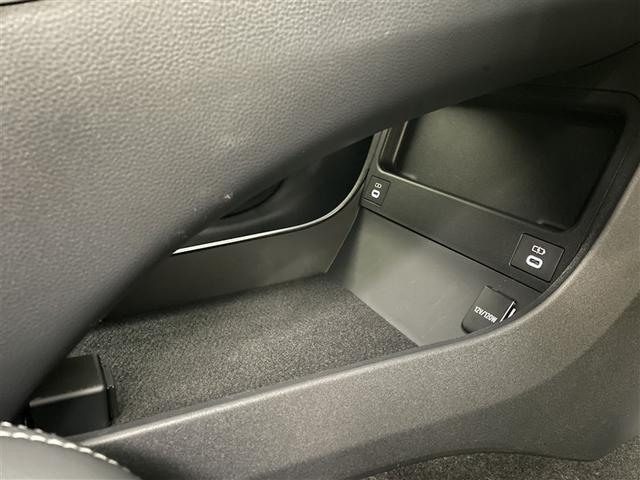 �V�t�g�X�C�b�`���̎��[�X�y�[�X�ł��i���[�e�B���e�B�g���C�j�@�[�d�p�t�r�a�[�q���Q�������Ă��܂��B