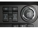ドアオープンを予約すれば、乗車時に電子カードキーを持って予約側から車に近づくだけでスライドドアが自動でオープンする「ウェルカムパワースライドドア」を装備。スムーズに車内へアクセスできます。