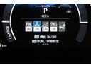 ◇バックで出庫する際などに、自車の左右後方から接近してくる車両をドライバーに知らせる「リヤクロストラフィックアラート(RCTA)」などを装備しています。