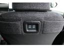 ◆運転席のシートバックに充電用USB端子(Type-C)を装備。 シートバックスマホポケット付きで、スマートフォンやタブレットなどの充電に便利です。