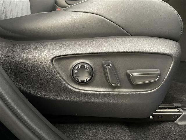 ハリアー Ｚ　盗難防止　運転席パワーシート　地デジ　横滑防止装置　リアビューカメラ　ヘッドライトＬＥＤ　アルミホイール　点検記録簿　Ｗエアバッグ　キーレス　スマートキ－　サイドエアバッグ　エアコン　ナビ＆ＴＶ（14枚目）