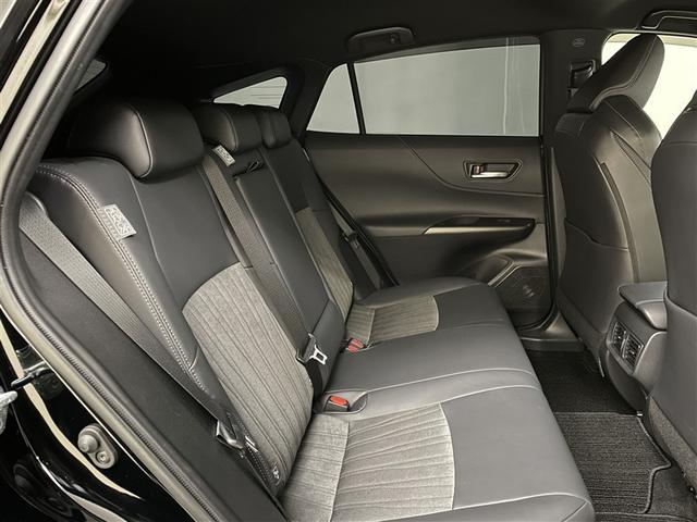 ハリアー Ｚ　盗難防止　運転席パワーシート　地デジ　横滑防止装置　リアビューカメラ　ヘッドライトＬＥＤ　アルミホイール　点検記録簿　Ｗエアバッグ　キーレス　スマートキ－　サイドエアバッグ　エアコン　ナビ＆ＴＶ（15枚目）