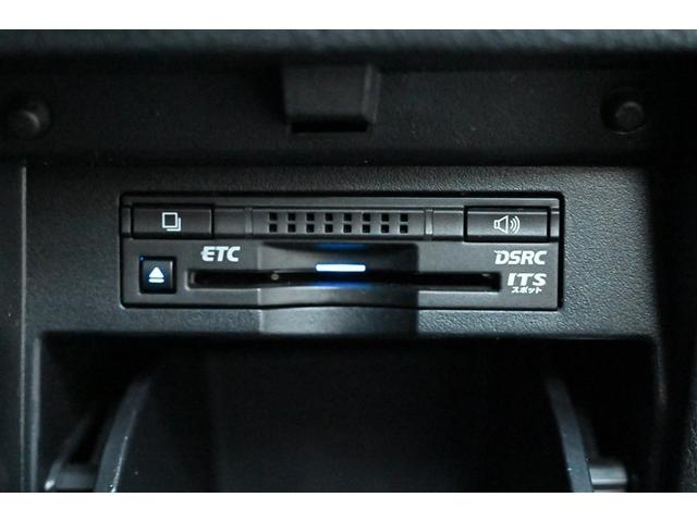 アルファードハイブリッド エグゼクティブラウンジ　サンル－フ　インテリジェントクリアランスソナー　地デジＴＶ　両側電動スライドドア　黒革シート　バックモニタ－　ＬＥＤライト　横滑り防止機能　４ｗｄ　３列シート　オートクルーズコントロール　Ｐシート（11枚目）