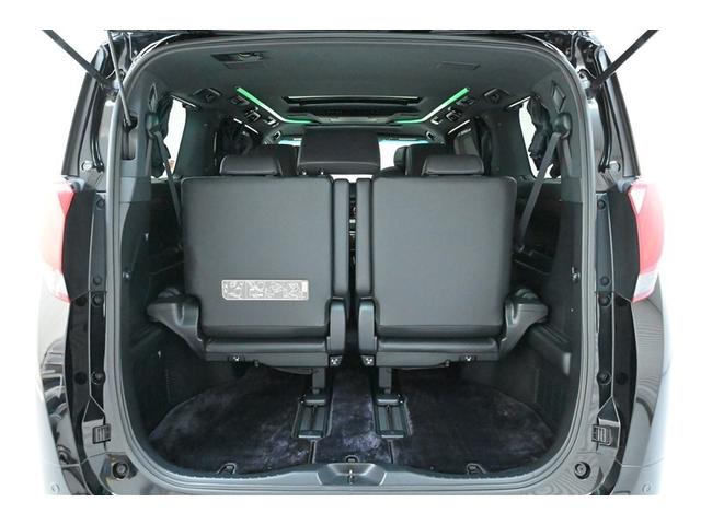 アルファードハイブリッド エグゼクティブラウンジ　サンル－フ　インテリジェントクリアランスソナー　地デジＴＶ　両側電動スライドドア　黒革シート　バックモニタ－　ＬＥＤライト　横滑り防止機能　４ｗｄ　３列シート　オートクルーズコントロール　Ｐシート（18枚目）