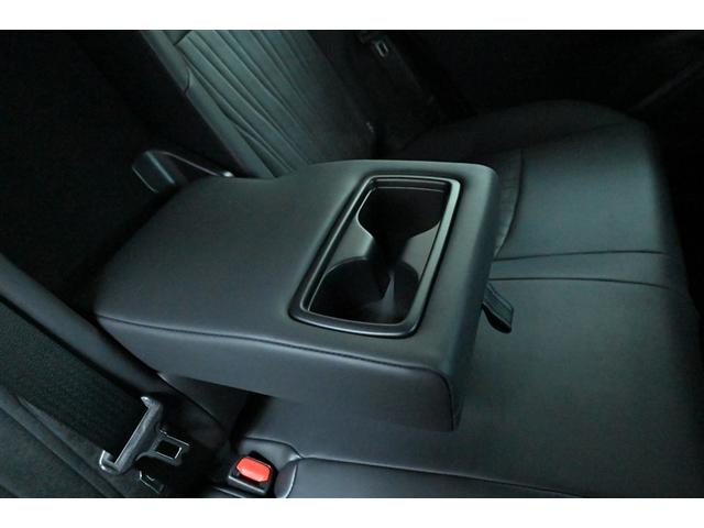 ハリアーハイブリッド Z 地上デジタル 衝突被害軽減 サイドエアバッグ LEDランプ Bモニタ クルコン ナビTV 横滑り防止装置 スマートキー 盗難防止システム ABS アルミ ETC付 エアバッグ AAC キーレス AUX(16枚目)