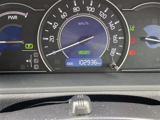 ノア ハイブリッドＳｉ　ＡＢＳ　横滑り防止機能　エアバッグ　バックモニター　オートクルーズコントロール　盗難防止システム　記録簿有　ナビＴＶ　ＬＥＤライト　３列シート　メモリーナビ　ＥＴＣ　スマートキ－　キーレス　ＡＷ（6枚目）