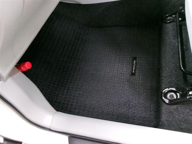 プリウス Ｓ　ワンセグ　メモリーナビ　ミュージックプレイヤー接続可　バックカメラ　ＥＴＣ　ＨＩＤヘッドライト　記録簿　アイドリングストップ（7枚目）