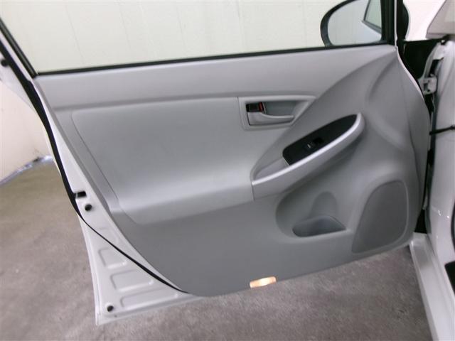 プリウス Ｓ　ワンセグ　メモリーナビ　ミュージックプレイヤー接続可　バックカメラ　ＥＴＣ　ＨＩＤヘッドライト　記録簿　アイドリングストップ（9枚目）