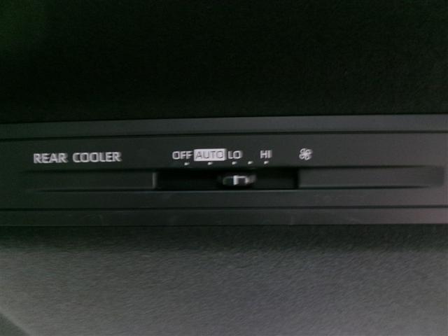 ノア Ｓ－Ｇ　フルセグ　メモリーナビ　ＤＶＤ再生　ミュージックプレイヤー接続可　バックカメラ　衝突被害軽減システム　ＥＴＣ　ドラレコ　電動スライドドア　ＬＥＤヘッドランプ　ウオークスルー　乗車定員８人　３列シート（18枚目）