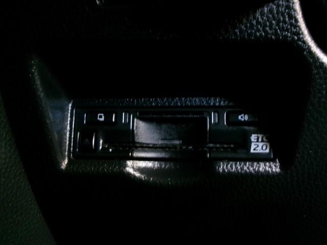 ノア Ｓ－Ｇ　フルセグ　メモリーナビ　ＤＶＤ再生　ミュージックプレイヤー接続可　バックカメラ　衝突被害軽減システム　ＥＴＣ　ドラレコ　電動スライドドア　ＬＥＤヘッドランプ　ウオークスルー　乗車定員８人　３列シート（19枚目）