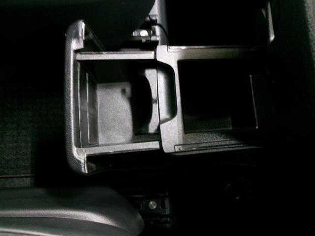 ノア Ｓ－Ｇ　フルセグ　メモリーナビ　ＤＶＤ再生　ミュージックプレイヤー接続可　バックカメラ　衝突被害軽減システム　ＥＴＣ　ドラレコ　電動スライドドア　ＬＥＤヘッドランプ　ウオークスルー　乗車定員８人　３列シート（24枚目）