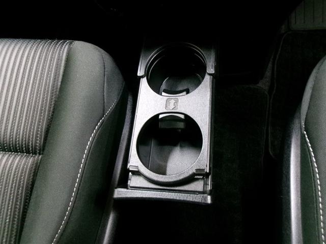 ノア Ｓｉ　フルセグ　メモリーナビ　ＤＶＤ再生　ミュージックプレイヤー接続可　バックカメラ　衝突被害軽減システム　ＥＴＣ　ドラレコ　電動スライドドア　ＬＥＤヘッドランプ　ウオークスルー　乗車定員７人　３列シート（22枚目）