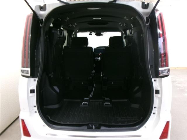 ノア Ｓｉ　フルセグ　メモリーナビ　ＤＶＤ再生　ミュージックプレイヤー接続可　バックカメラ　衝突被害軽減システム　ＥＴＣ　ドラレコ　電動スライドドア　ＬＥＤヘッドランプ　ウオークスルー　乗車定員７人　３列シート（29枚目）