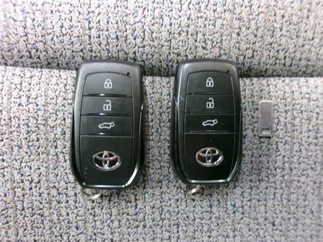 ヤリスクロス ハイブリッドＺ　フルセグ　メモリーナビ　ミュージックプレイヤー接続可　バックカメラ　衝突被害軽減システム　ＥＴＣ　ドラレコ　ＬＥＤヘッドランプ　記録簿　アイドリングストップ（37枚目）