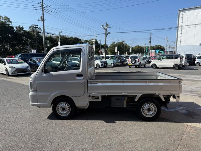 キャリイトラック KCエアコン・パワステ農繁仕様 禁煙車 切り替え可式パートタイム4WD デフロック ヘッドライトレベライザー アッパーメンバーガード 作業灯 荷台マット エアコン パワステ ABS Wエアバック(5枚目)