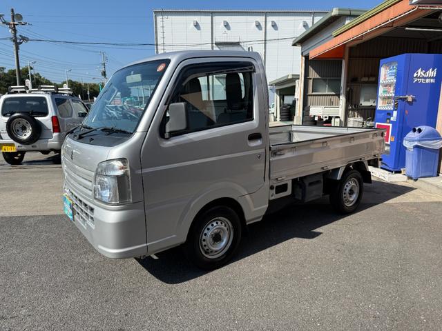 キャリイトラック KCエアコン・パワステ農繁仕様 禁煙車 切り替え可式パートタイム4WD デフロック ヘッドライトレベライザー アッパーメンバーガード 作業灯 荷台マット エアコン パワステ ABS Wエアバック(7枚目)