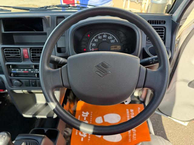 キャリイトラック KCエアコン・パワステ農繁仕様 禁煙車 切り替え可式パートタイム4WD デフロック ヘッドライトレベライザー アッパーメンバーガード 作業灯 荷台マット エアコン パワステ ABS Wエアバック(20枚目)