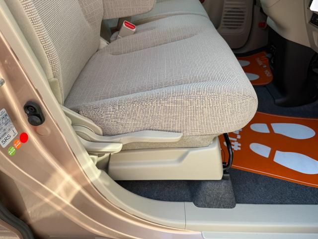 スペーシア ハイブリッドX 社外ディスプレイオーディオ バックカメラ ETC 両側パワースライドドア ロールサンシェード サーキュレーター パーキングセンサー シートヒーター オートライト オートハイビーム プッシュスタート(17枚目)