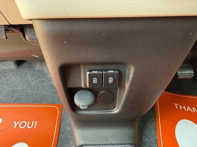 スペーシア ハイブリッドX 社外ディスプレイオーディオ バックカメラ ETC 両側パワースライドドア ロールサンシェード サーキュレーター パーキングセンサー シートヒーター オートライト オートハイビーム プッシュスタート(29枚目)