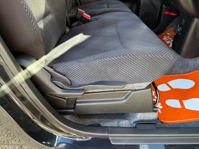 ワゴンR ハイブリッドFZ 社外SDナビ・ワンセグTV・CD・DVD ステアリングリモコン デュアルセンサーブレーキサポート ヘッドアップディスプレイ シートヒーター LEDヘッドライト オートライト オートハイビーム ABS(18枚目)