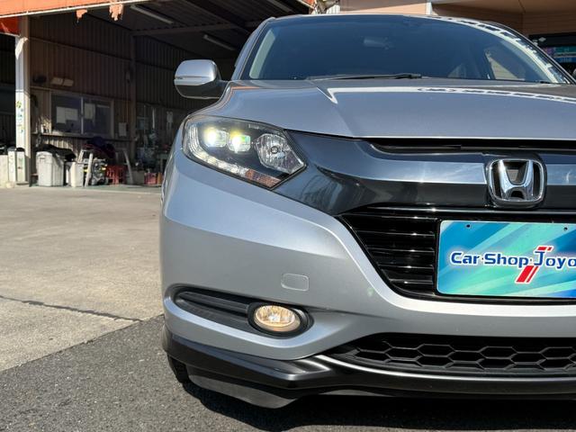 ヴェゼル ハイブリッドＸ　純正ＳＤナビ　バックカメラ　ステアリングリモコン　クルーズコントロール　パドルシフト　電動パーキングブレーキ　ＥＴＣ　シティブレーキアクティブシステム　ＬＥＤヘッドライト　オートライト（10枚目）