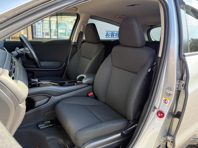 ヴェゼル ハイブリッドＸ　純正ＳＤナビ　バックカメラ　ステアリングリモコン　クルーズコントロール　パドルシフト　電動パーキングブレーキ　ＥＴＣ　シティブレーキアクティブシステム　ＬＥＤヘッドライト　オートライト（15枚目）