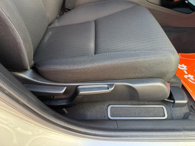 ヴェゼル ハイブリッドＸ　純正ＳＤナビ　バックカメラ　ステアリングリモコン　クルーズコントロール　パドルシフト　電動パーキングブレーキ　ＥＴＣ　シティブレーキアクティブシステム　ＬＥＤヘッドライト　オートライト（18枚目）