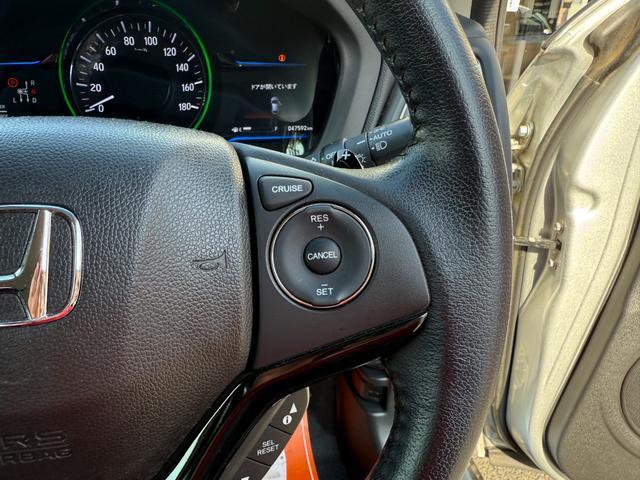 ヴェゼル ハイブリッドＸ　純正ＳＤナビ　バックカメラ　ステアリングリモコン　クルーズコントロール　パドルシフト　電動パーキングブレーキ　ＥＴＣ　シティブレーキアクティブシステム　ＬＥＤヘッドライト　オートライト（23枚目）