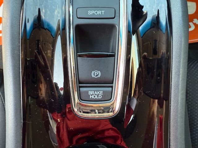 ヴェゼル ハイブリッドＸ　純正ＳＤナビ　バックカメラ　ステアリングリモコン　クルーズコントロール　パドルシフト　電動パーキングブレーキ　ＥＴＣ　シティブレーキアクティブシステム　ＬＥＤヘッドライト　オートライト（24枚目）