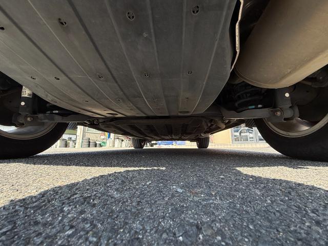 ヴェゼル ハイブリッドＸ　純正ＳＤナビ　バックカメラ　ステアリングリモコン　クルーズコントロール　パドルシフト　電動パーキングブレーキ　ＥＴＣ　シティブレーキアクティブシステム　ＬＥＤヘッドライト　オートライト（32枚目）