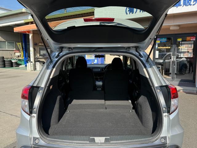 ヴェゼル ハイブリッドＸ　純正ＳＤナビ　バックカメラ　ステアリングリモコン　クルーズコントロール　パドルシフト　電動パーキングブレーキ　ＥＴＣ　シティブレーキアクティブシステム　ＬＥＤヘッドライト　オートライト（34枚目）