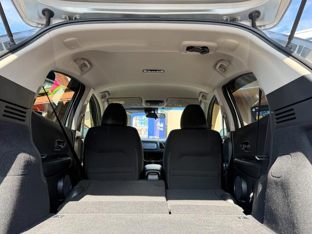 ヴェゼル ハイブリッドＸ　純正ＳＤナビ　バックカメラ　ステアリングリモコン　クルーズコントロール　パドルシフト　電動パーキングブレーキ　ＥＴＣ　シティブレーキアクティブシステム　ＬＥＤヘッドライト　オートライト（36枚目）