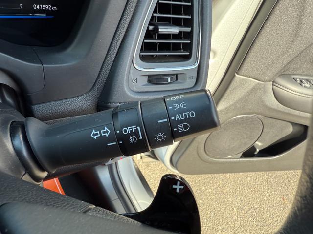 ヴェゼル ハイブリッドＸ　純正ＳＤナビ　バックカメラ　ステアリングリモコン　クルーズコントロール　パドルシフト　電動パーキングブレーキ　ＥＴＣ　シティブレーキアクティブシステム　ＬＥＤヘッドライト　オートライト（39枚目）