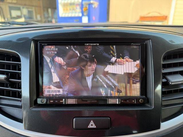 ワゴンRスティングレー 社外SDナビ・フルセグTV・DVD・MSV・Bluetooth ディスチャージ オートライト 運転席シートヒーター ウインカーミラー フォグランプ アイドリングストップ 6スピーカー 純正アルミ(32枚目)