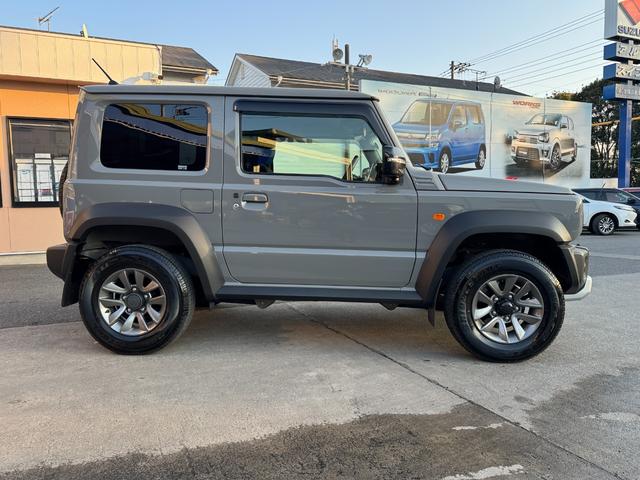 ジムニーシエラ ＪＣ　社外ＳＤナビ・フルセグＴＶ・ＤＶＤ・Ｂｌｕｅｔｏｏｔｈ・ＭＳＶ　クルーズコントロール　ＬＥＤヘッドライト　フォグランプ　ヒルディセントコントロール　社外マフラー　純正マッドガード　オートライト（4枚目）