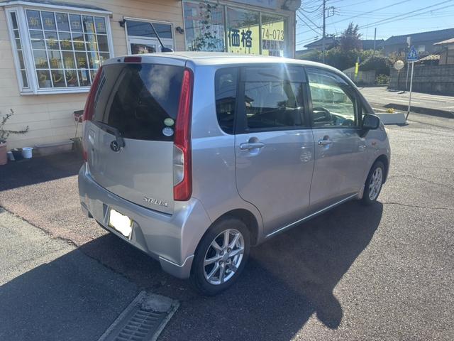 ステラ Ｌリミテッド　４ＷＤ　ＣＤチューナー　ワンオーナー　スマートキー　純正アルミ（13枚目）