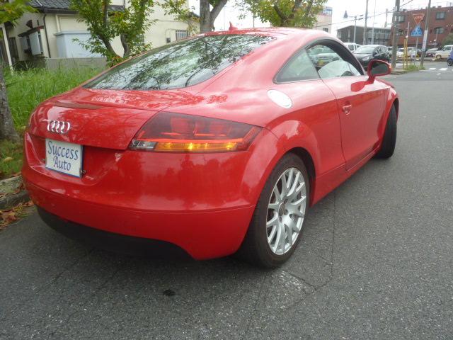 ＴＴクーペ ２．０ＴＦＳＩ　レッドが似合う大人の方々へ（5枚目）