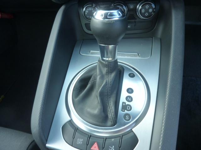 ＴＴクーペ ２．０ＴＦＳＩ　レッドが似合う大人の方々へ（24枚目）