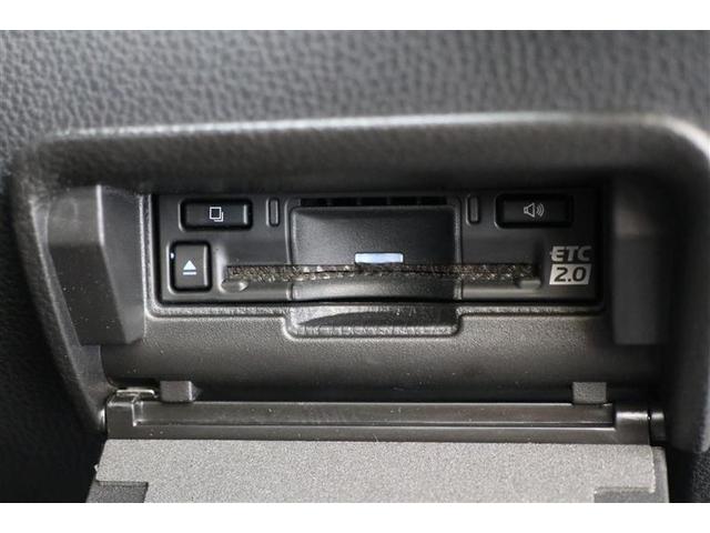 クラウンクロスオーバー ＲＳアドバンスド　４ＷＤ　メモリーナビ　ＥＴＣ　バックカメラ　革シート　アルミホイール　エアロ　フルセグ　オートクルーズコントロール　１００Ｖ電源　衝突防止システム　ＬＥＤヘッドランプ　ドライブレコーダー　スマートキー（8枚目）