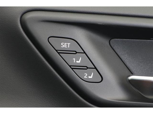 クラウンクロスオーバー ＲＳアドバンスド　４ＷＤ　メモリーナビ　ＥＴＣ　バックカメラ　革シート　アルミホイール　エアロ　フルセグ　オートクルーズコントロール　１００Ｖ電源　衝突防止システム　ＬＥＤヘッドランプ　ドライブレコーダー　スマートキー（12枚目）
