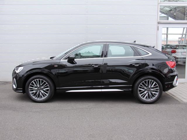 Ｑ３スポーツバック ３５ＴＦＳＩ　Ｓライン　パーシャルレザー／コンビニエンス＆アシスタンスＰＫ／プラスＰＫ／スマートフォンインターフェイス／ＡｐｐｌｅＣａｒＰｌａｙシートヒーター／スマホ充電／アダプティブクルコン／バーチャルコックピット／禁煙（17枚目）