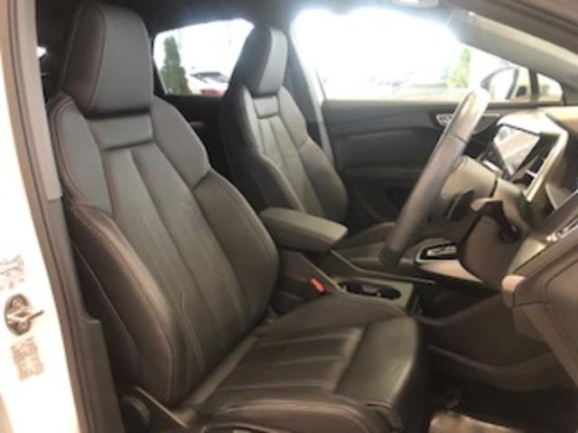 Ｑ４スポーツバック ｅ－トロン ４０　ｅ－ｔｒｏｎ　パーシャルレザー／ＡＤインテリアＰＫ／マトリクスＬＥＤライト／シートヒーター／電動テールゲート／アンビエント／リアＵＳＢ／１９インチＡＷ／アダプティブクルコン／バーチャルコックピット／タイヤ新品／禁煙（55枚目）