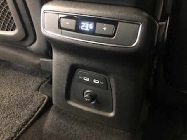 Ｑ４スポーツバック ｅ－トロン ４０　ｅ－ｔｒｏｎ　パーシャルレザー／ＡＤインテリアＰＫ／マトリクスＬＥＤライト／シートヒーター／電動テールゲート／アンビエント／リアＵＳＢ／１９インチＡＷ／アダプティブクルコン／バーチャルコックピット／タイヤ新品／禁煙（60枚目）